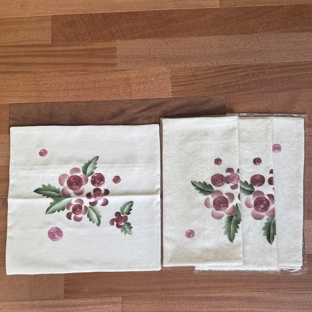Floral embroidery cushion cover set (4 pieces)